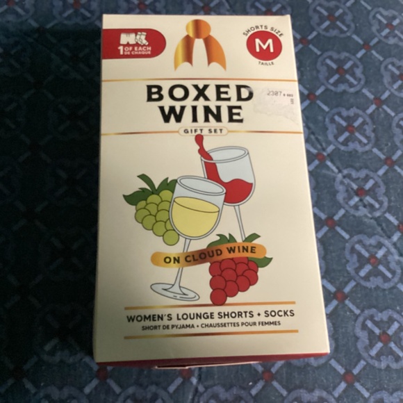 Boxed Wine Women’s Lounge Shorts and Socks New Size: M - Picture 3 of 11